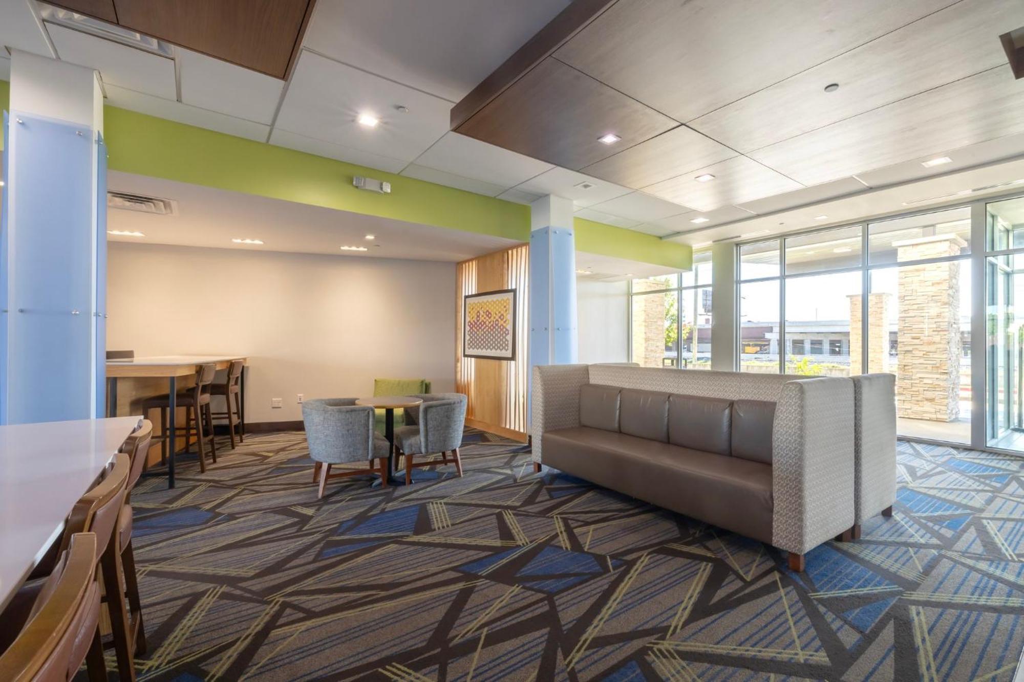 Holiday Inn Express & Suites Dallas Ne Arboretum Гарленд Экстерьер фото